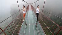 glass-bridge-in-china2.jpg